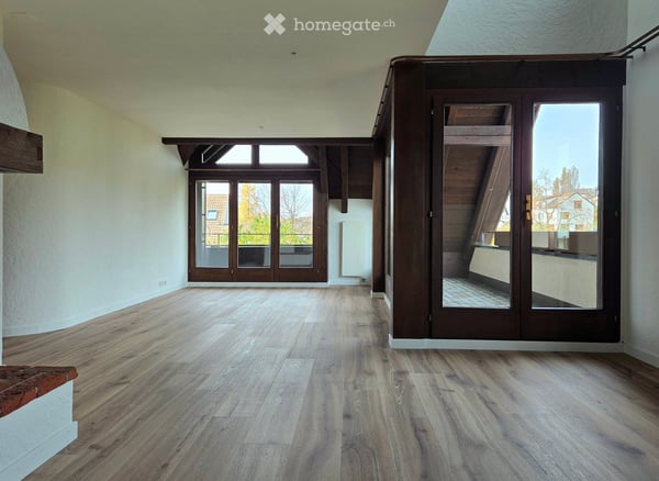 Äusserst charmante & frisch sanierte 3.5-Zi.-Maisonette-Dachwohnung an ruhiger Lage Zürich Witikon 2