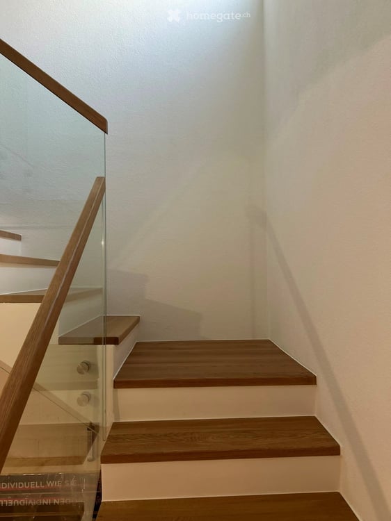 Wohnen mit Hauscharakter - moderne 4.5-Zimmer-Wohnung mit Weitblick und viel Privatsphäre 12