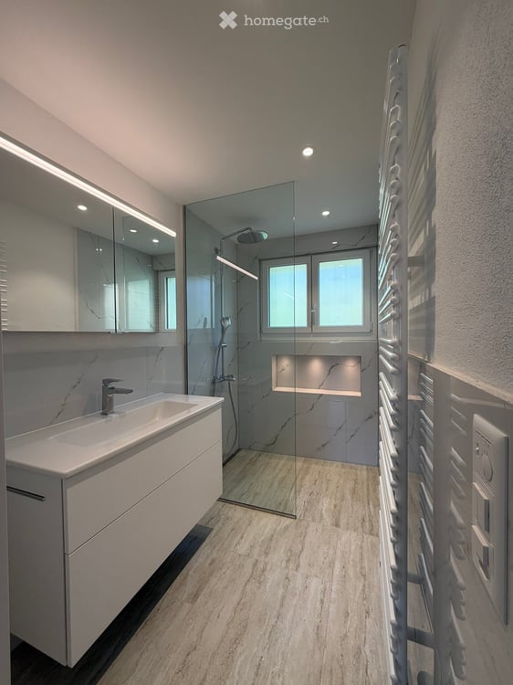 Wohnen mit Hauscharakter - moderne 4.5-Zimmer-Wohnung mit Weitblick und viel Privatsphäre 8