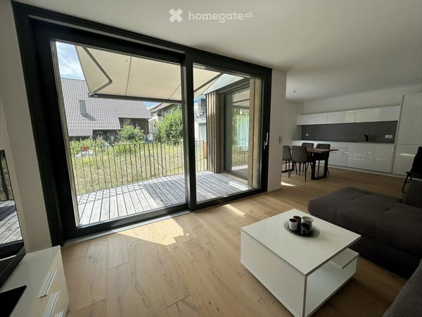 Neuwertige 2.5-Zimmer-Wohnung direkt am Rhein mit Terrasse und Tiefgaragenplatz 7