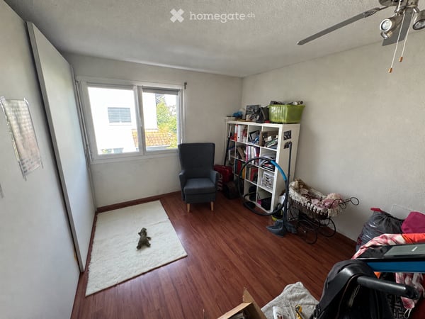 Charmantes 7.5-Zimmer-Doppeleinfamilienhaus in Wolfhausen 16