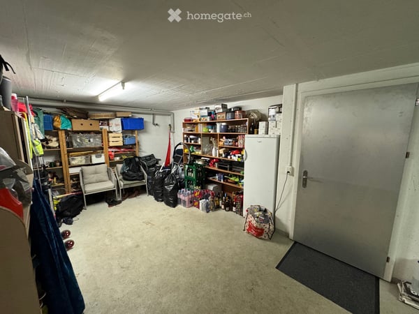 Charmantes 7.5-Zimmer-Doppeleinfamilienhaus in Wolfhausen 20