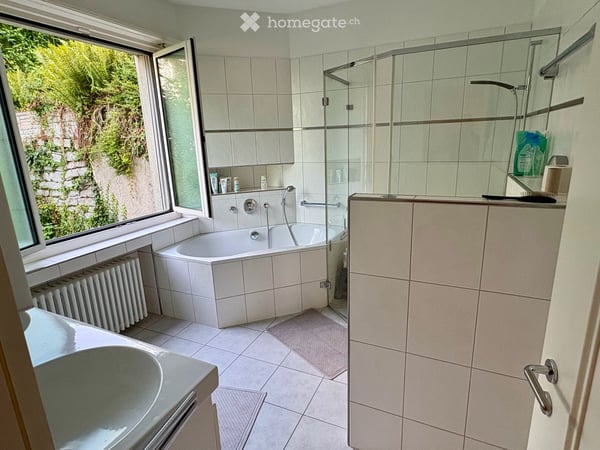 Grosszügige 6.5-Zimmer-Terrassenwohnung an der Restelbergstrasse in Zürich befristet für 1 Jahr 10