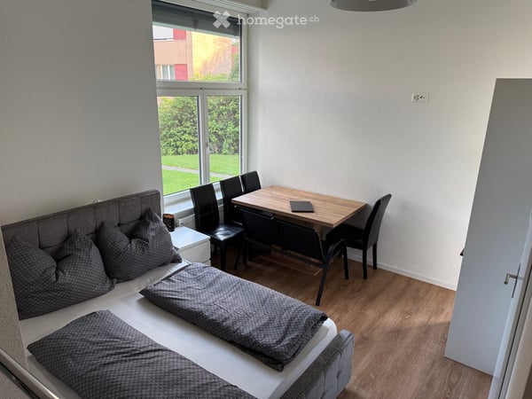 Charming 1.5-Room Apartment with Balcony in Zürich Oerlikon – Available Immediately 2