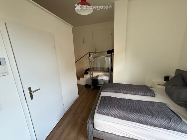 Charming 1.5-Room Apartment with Balcony in Zürich Oerlikon – Available Immediately 4
