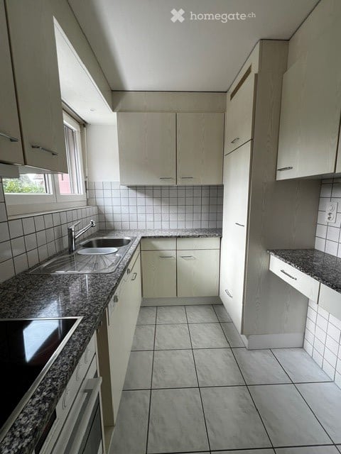 Helle und freundliche 4.5-Zimmer-Wohnung mit 2 Balkonen in Kölliken - Nähe Bahnhof und Altersheim 5