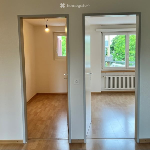 Helle und freundliche 4.5-Zimmer-Wohnung mit 2 Balkonen in Kölliken - Nähe Bahnhof und Altersheim 3