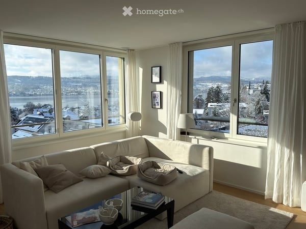 4.5 Zi., See-Sicht, ruhig, 4 Minuten vom Bhf- 4.5 Rooms | 180° Lake View | Quiet | 4 Min. to Train 3