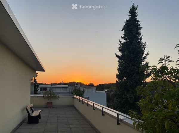 helle Attikawohnung - grosse, dreiseitige Dachterrasse, Sunset inklusive 4
