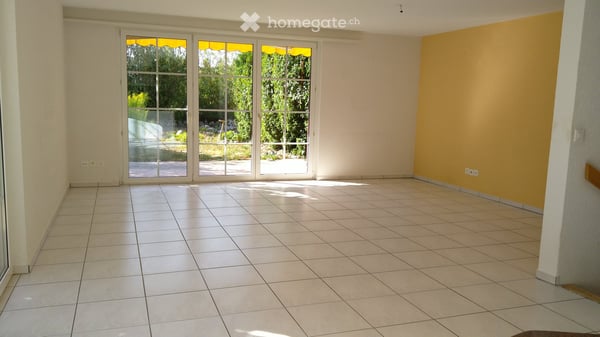 Charmantes 4.5-Zimmer-Doppeleinfamilienhaus mit kleinem Garten 2