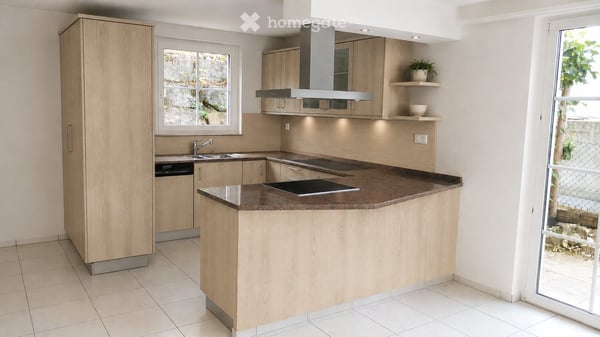 Charmantes 4.5-Zimmer-Doppeleinfamilienhaus mit kleinem Garten 6