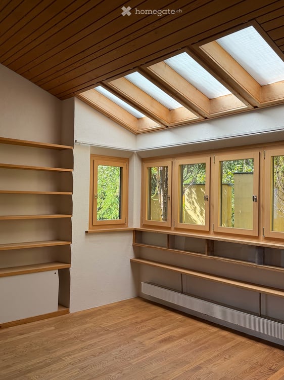 Einmaliges Haus mit grossem Garten und weiter Aussicht ins Domleschg 4