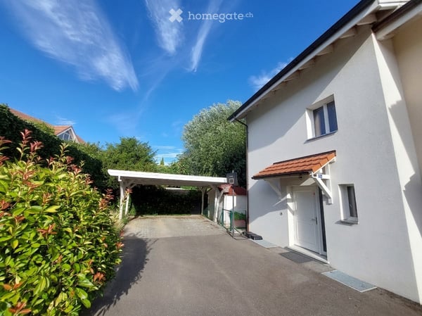 Charmante maison mitoyenne en pignon de 5.5 pièces à Mont-sur-Rolle 2