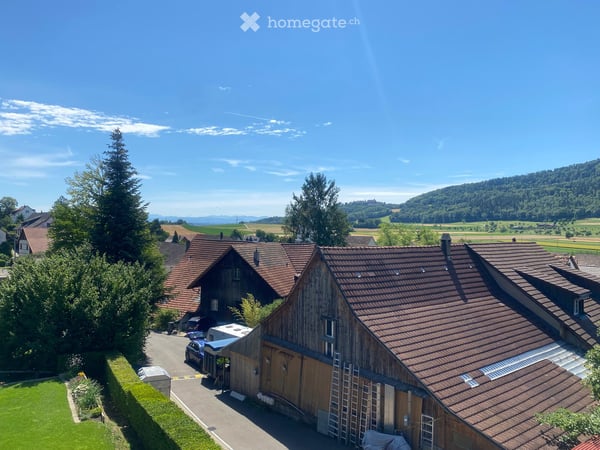 Grossartige 4.5-Zimmer-Maisonettewohnung an ruhiger Lage in Schöfflisdorf 2