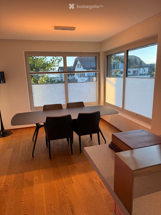 Moderne 3.5-Zimmer-Wohnung mit Balkon in Altendorf – vom 1. November - 30. April 2027 befristet 10