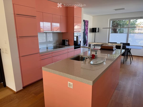 Moderne 3.5-Zimmer-Wohnung mit Balkon in Altendorf – vom 1. November - 30. April 2027 befristet 2