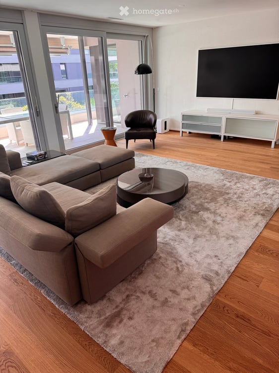 Moderne 3.5-Zimmer-Wohnung mit Balkon in Altendorf – vom 1. November - 30. April 2027 befristet 5