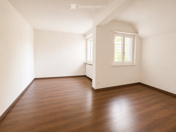 Wohnen wie im Einfamilienhaus – exklusive 5.5-Zimmerwohnung mit privatem Garten, Terrasse & Jacuzzi 13