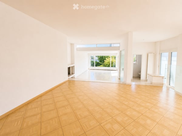 Wohnen wie im Einfamilienhaus – exklusive 5.5-Zimmerwohnung mit privatem Garten, Terrasse & Jacuzzi 3