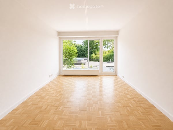 Wohnen wie im Einfamilienhaus – exklusive 5.5-Zimmerwohnung mit privatem Garten, Terrasse & Jacuzzi 6