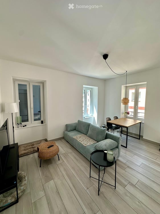 Gemütliche 2.5-Zimmer-Wohnung mit Balkon in Biasca 1
