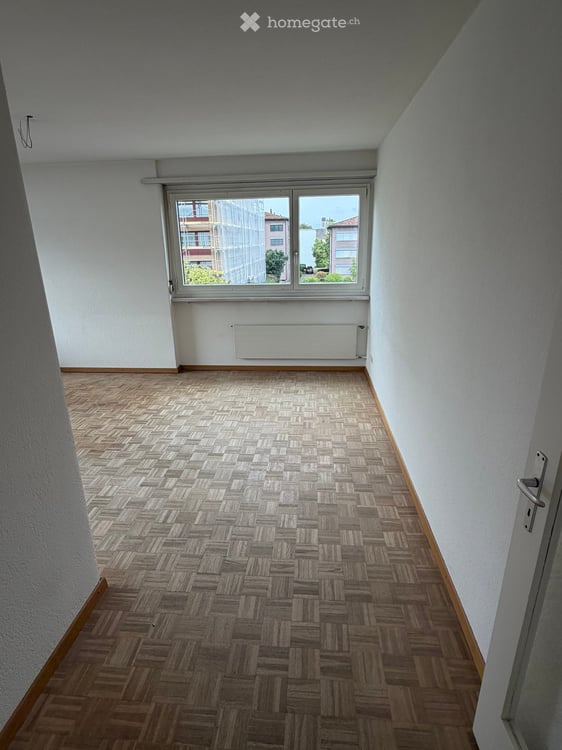 Helle, grosse 4,5 Zimmer-Wohnung mit Balkon 10