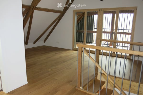 Moderne 2.5-Zimmer-Neubau-Loft-Wohnung mit Balkon und schöner Aussicht ins Grüne in Nänikon, Uster 8