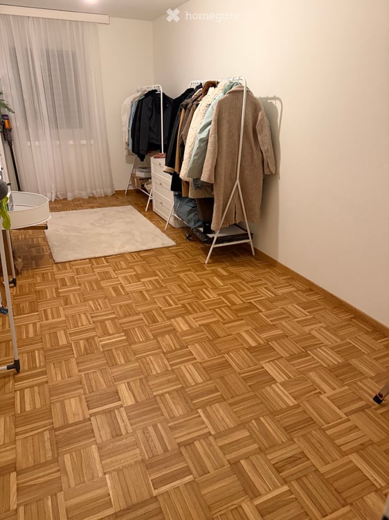 Grosszügige 4.5-Zimmer-Wohnung mit Bergblick in Adliswil 10