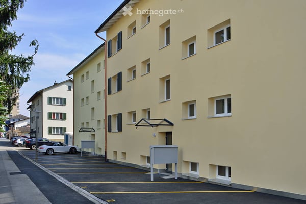 Helle 3-Zimmer-Wohnung mit grossem Sitzplatz in Urdorf 2