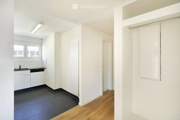 Helle 3-Zimmer-Wohnung mit grossem Sitzplatz in Urdorf 3