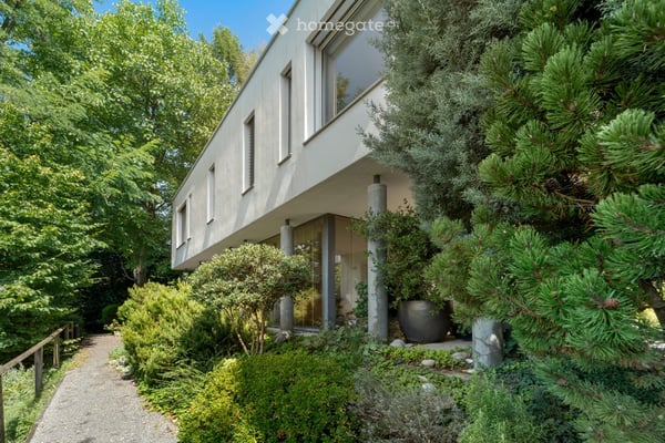 Modernes 5.5-Zimmer-Doppeleinfamilienhaus in ruhiger und kinderfreundlicher Umgebung