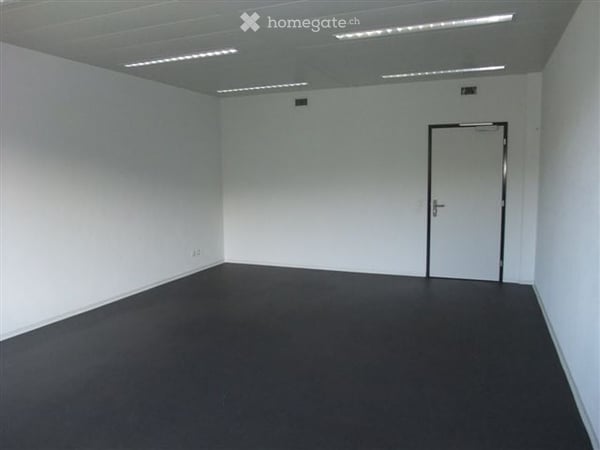 Büroräume an der Autobahnausfahrt Eschenbach - Tunnelstrasse 5 2