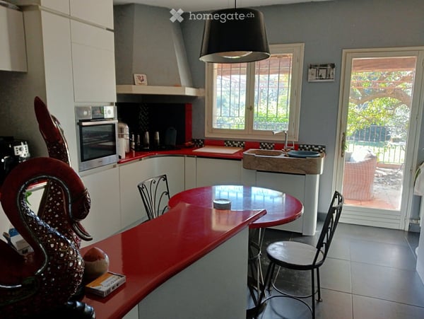 Magnifique Villa de 6 pièces avec Piscine et Grand Jardin à Hyères 3