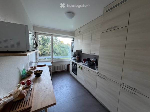 Spacieux appartement de 4.5 pièces au rez supérieur à Lausanne 8