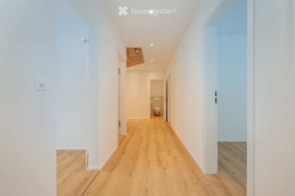 Helle 5-Zimmer-Wohnung mit Balkon und Dachterrasse – Wohlen AG 4