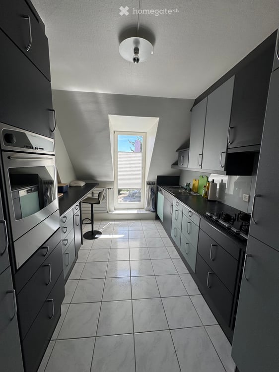 Charmante 4-Zimmer- Maisonette-Dachwohung mit Balkon in Basel 7