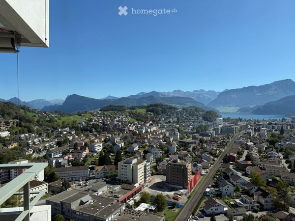 Erstvermietung 2,5 WG, 68m² + 12m2 Terrasse mit Seesicht 24. Stock 8