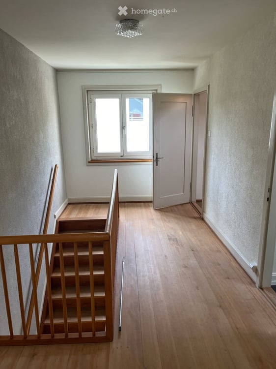 Schönes 5.5-Zi-Einfamilienhaus mit Garage und Umschwung befristet zu vermieten 9