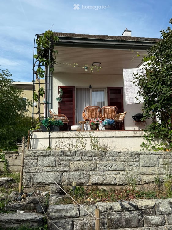 Schönes 5.5-Zi-Einfamilienhaus mit Garage und Umschwung befristet zu vermieten 3
