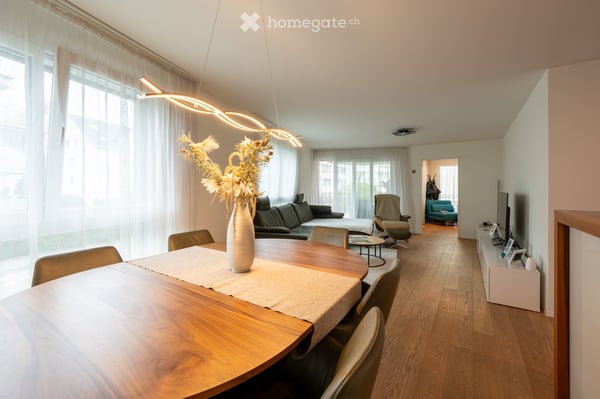 Hochwertige Wohnung in Lachen SZ 4