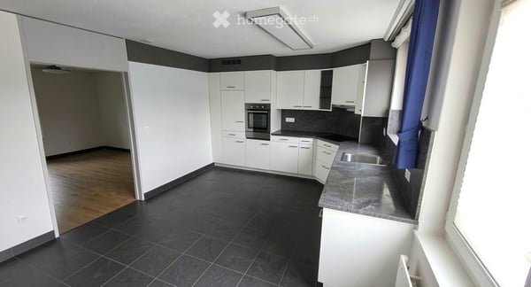Helle 4.5-Zimmer-Wohnung mit sehr guter Infrastruktur und perfekter Wohnlage 3