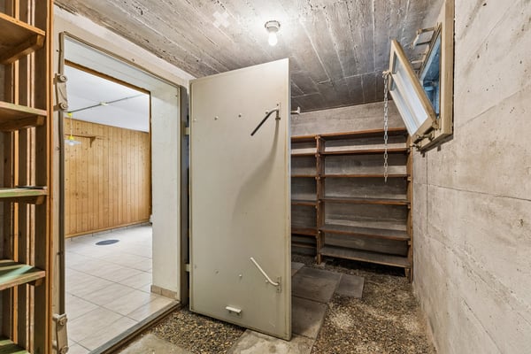 Charmantes 4.5-Zimmer-Doppeleinfamilienhaus mit Garten und Ausbaupotenzial 14