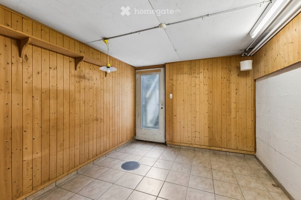 Charmantes 4.5-Zimmer-Doppeleinfamilienhaus mit Garten und Ausbaupotenzial 13
