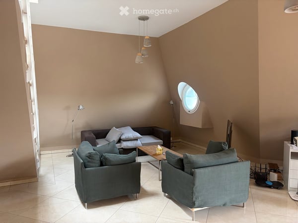 Grosszügige 2.5-Zimmer-Wohnung mit privater Dachterrasse - direkt am Hottingerplatz 5