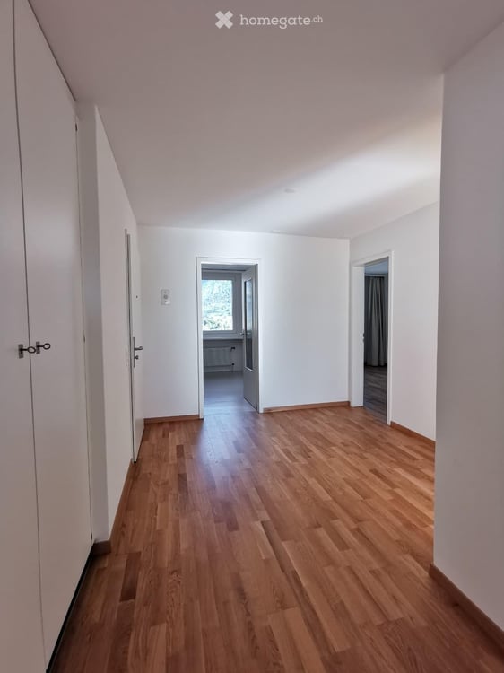 Sonnige 3.5-Zimmer-Dachwohnung im 11. Stock in Domat/Ems 5