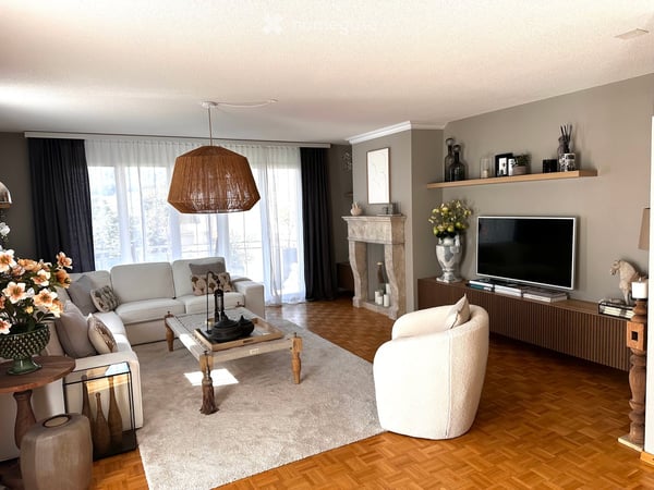 Helle und grosszügige 2½-Zimmerwohnung mit grossem Balkon in Kirchdorf AG 3