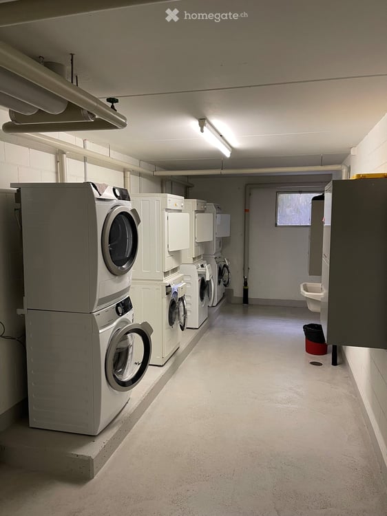 Helle und grosszügige 2½-Zimmerwohnung mit grossem Balkon in Kirchdorf AG 13