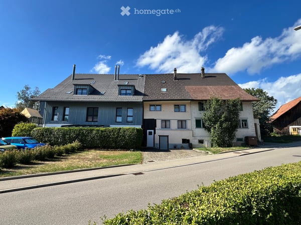 Flarzhaus mit Geschichte und Potenzial zum einzigartigen Bijou 12