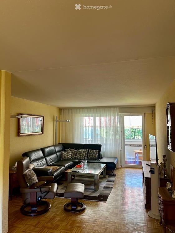 Helle 4.5-Zimmer-Wohnung mit Balkon in ruhiger Lage – Benglen 2
