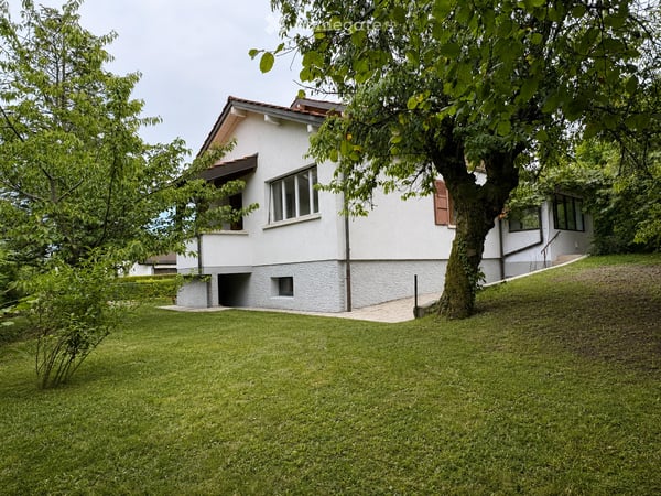 Maison individuelle 7 pièces rénovée avec jardin – Chambésy – Disponible immédiatement 7
